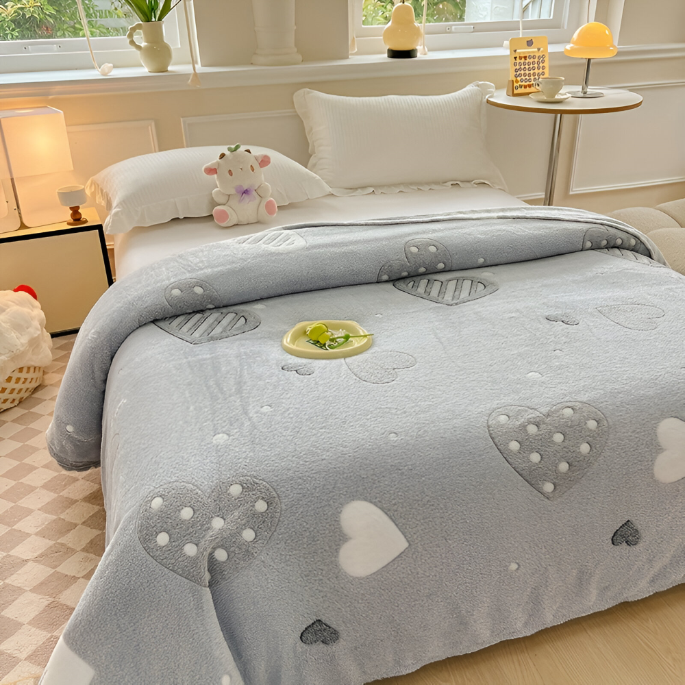 Soft Coral Fleece Throw Blanket with Pineapple Pattern