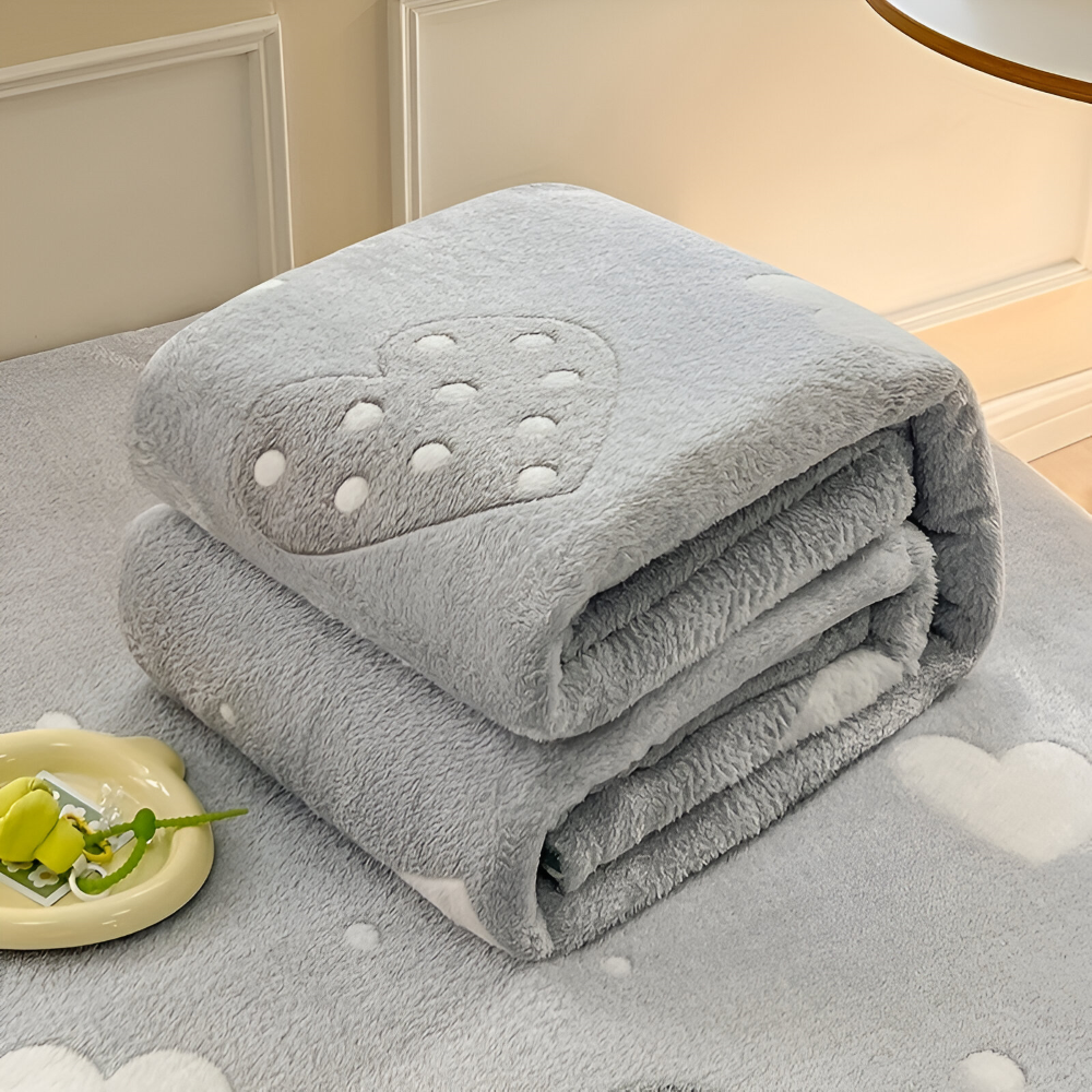Soft Coral Fleece Throw Blanket with Pineapple Pattern