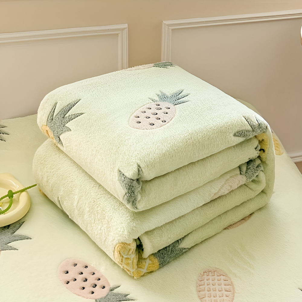 Soft Coral Fleece Throw Blanket with Pineapple Pattern