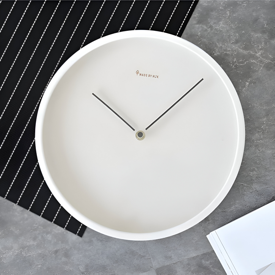 Minimalist Round Wall Clock in White Metal with Silent Quartz Movement